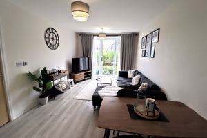 Open plan- click for photo gallery